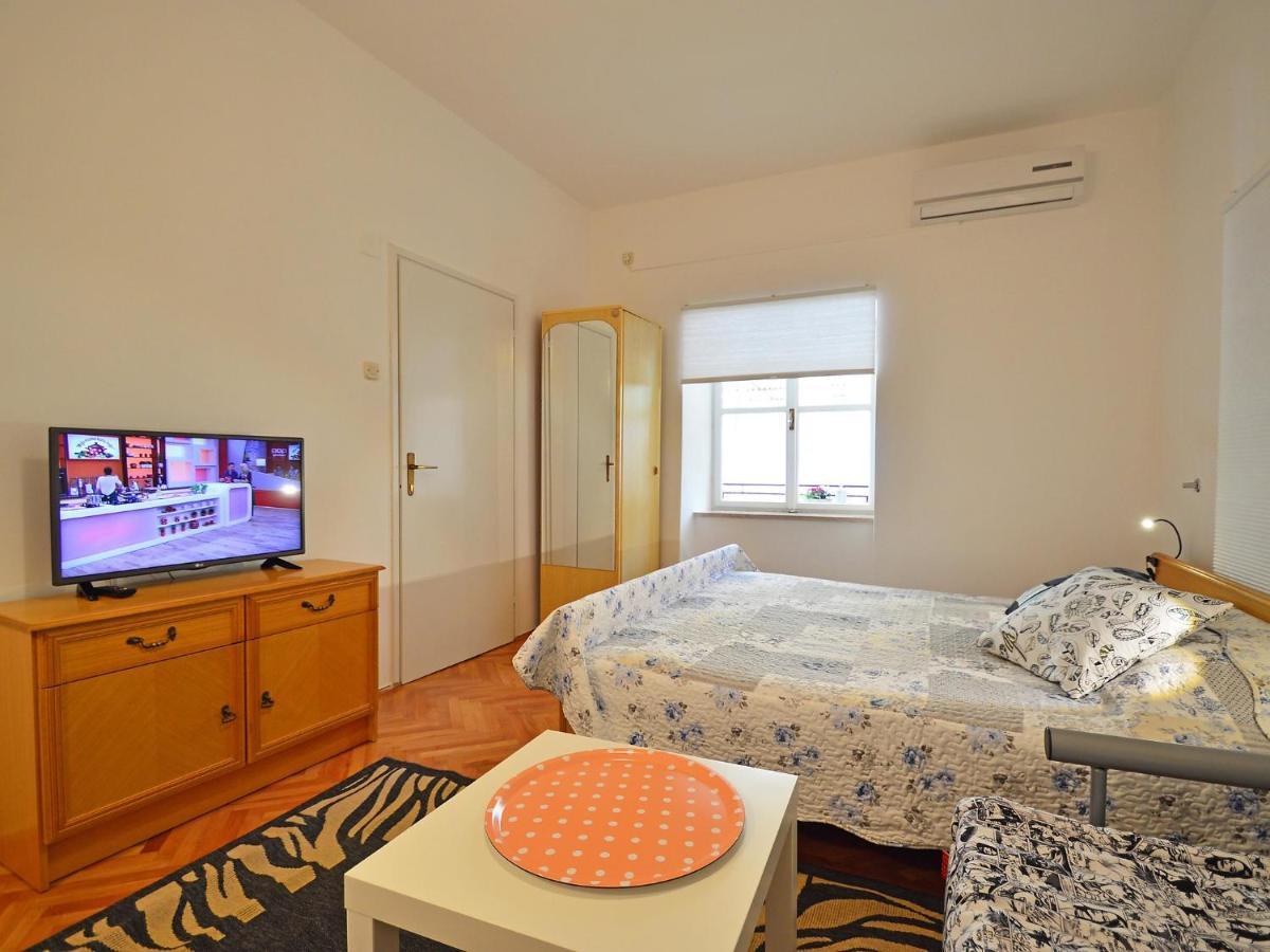 Apartment Cmiljina-1 Senj  Esterno foto