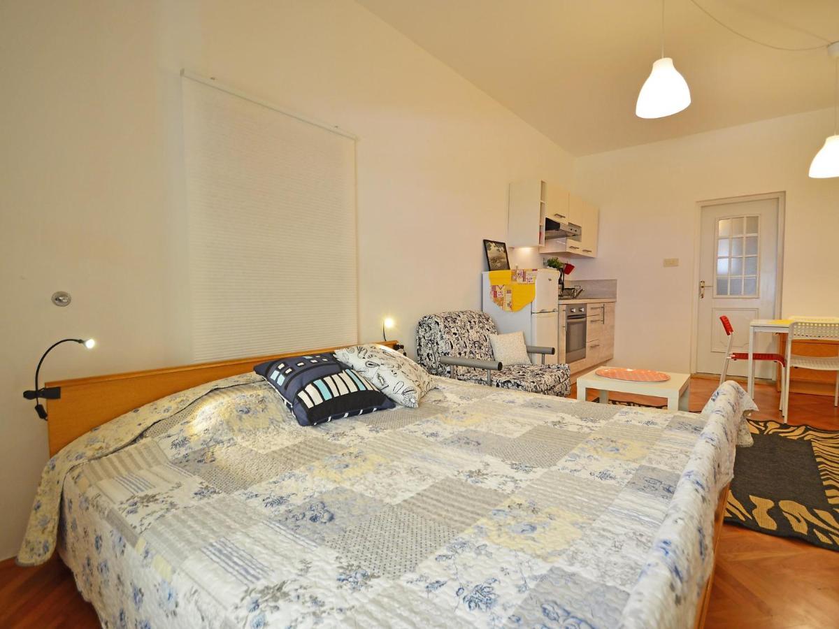 Apartment Cmiljina-1 Senj  Esterno foto